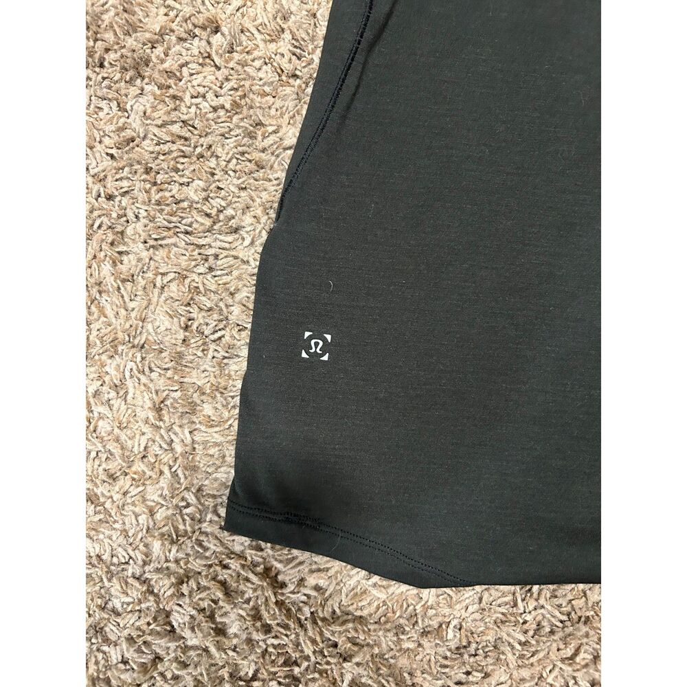 Mens License to Train Short-Sleeve Shirt